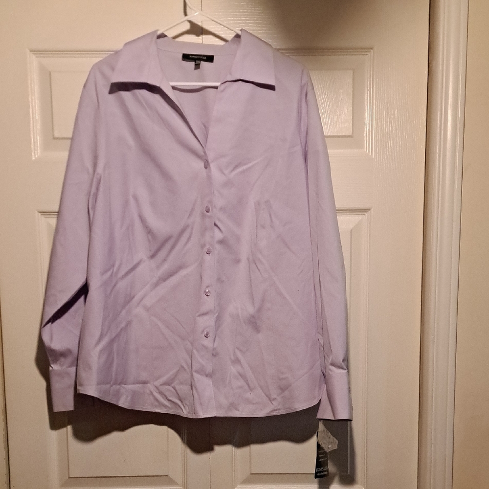 NWT Ladies Classic Light Purple Button-Up Women Shirt/blouse